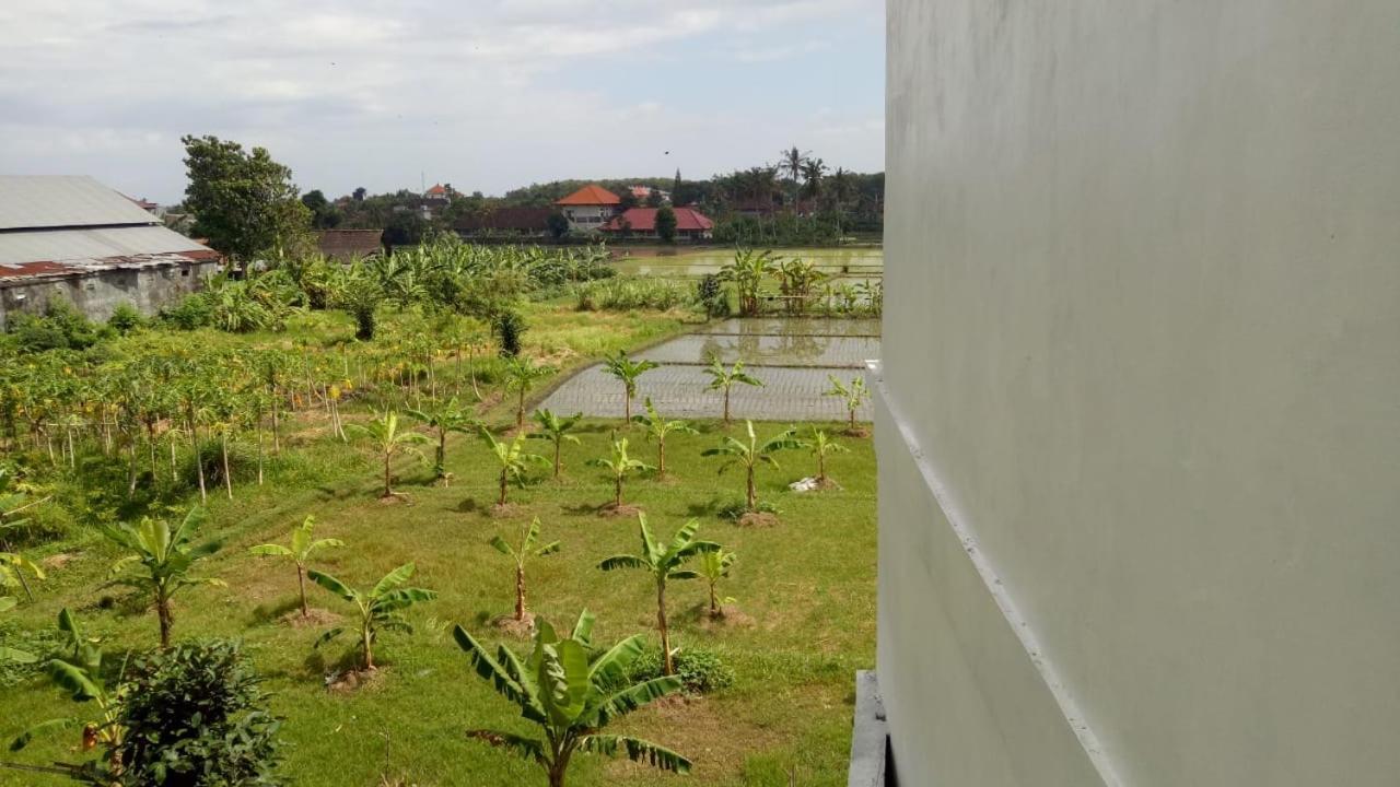 Lilis Ikvala Radha Hotel Canggu  Bagian luar foto
